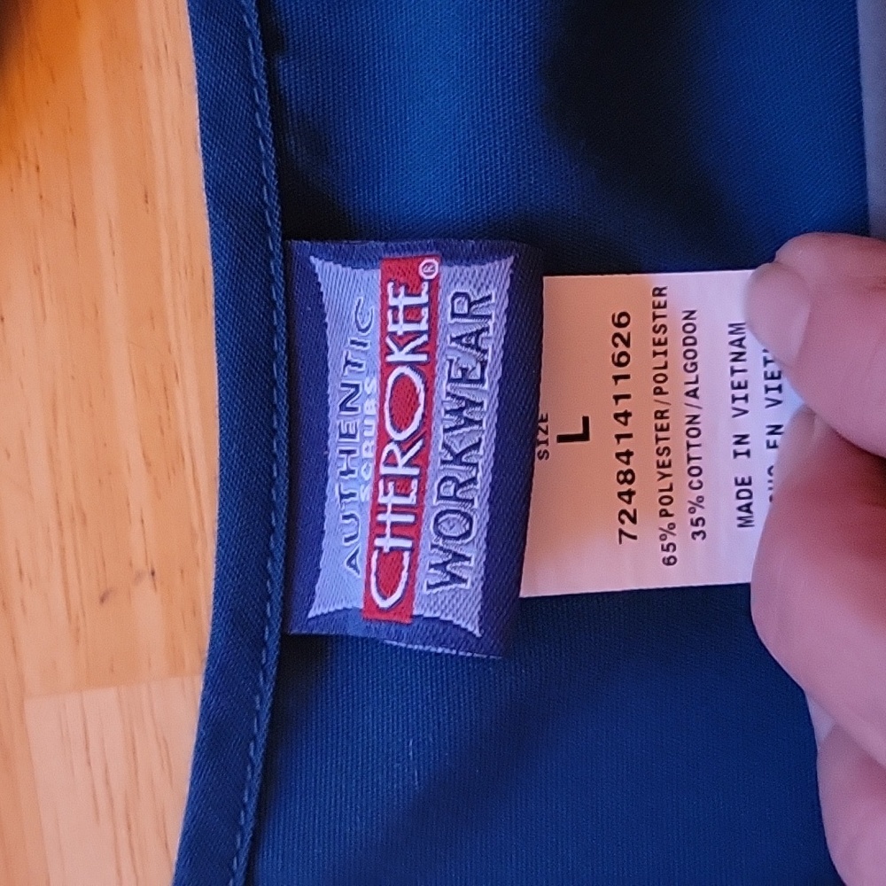 Cherokee Scrub Jacket Bundle - Picture 4 of 6